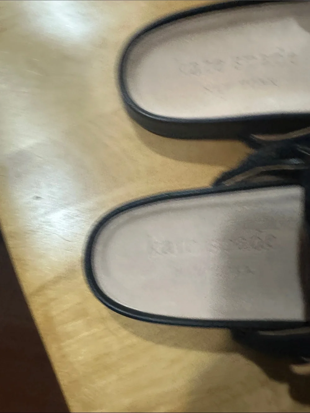 kate spade Black Faux-Fur Slide Mules with Jeweled Buckle Accent Sise 7.5